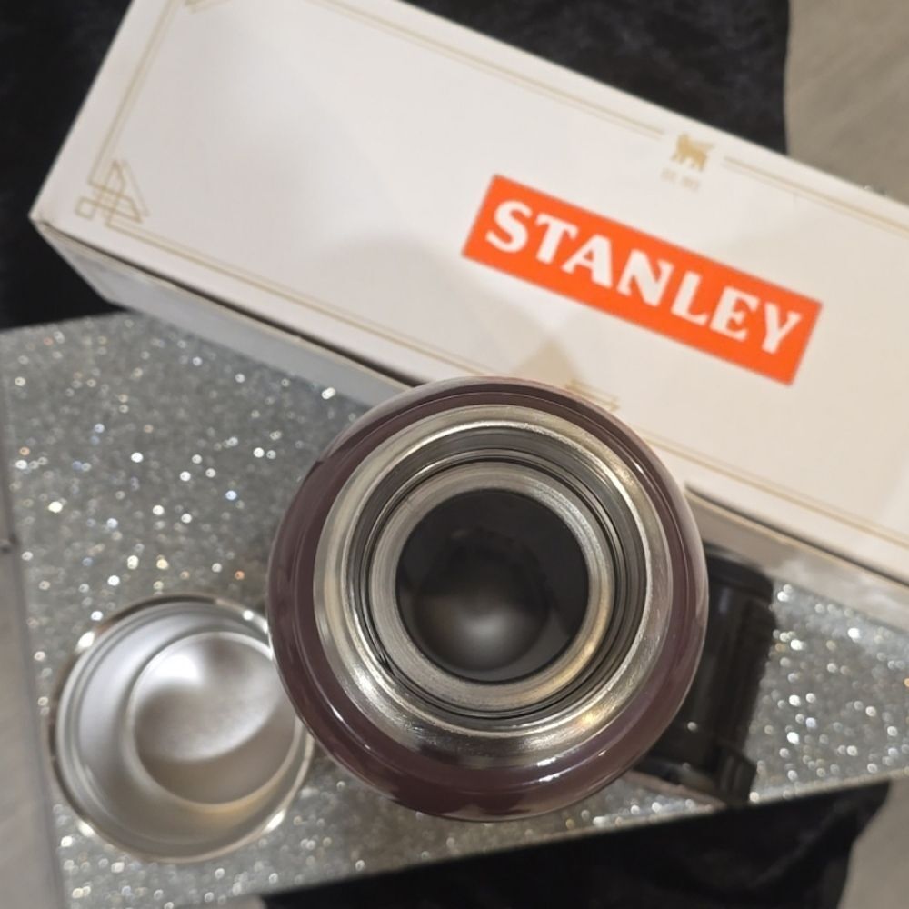 Stanley Milestone Thermal Bottle 1.1 QT.- 1940 Garnet Gloss - Picture 10 of 12